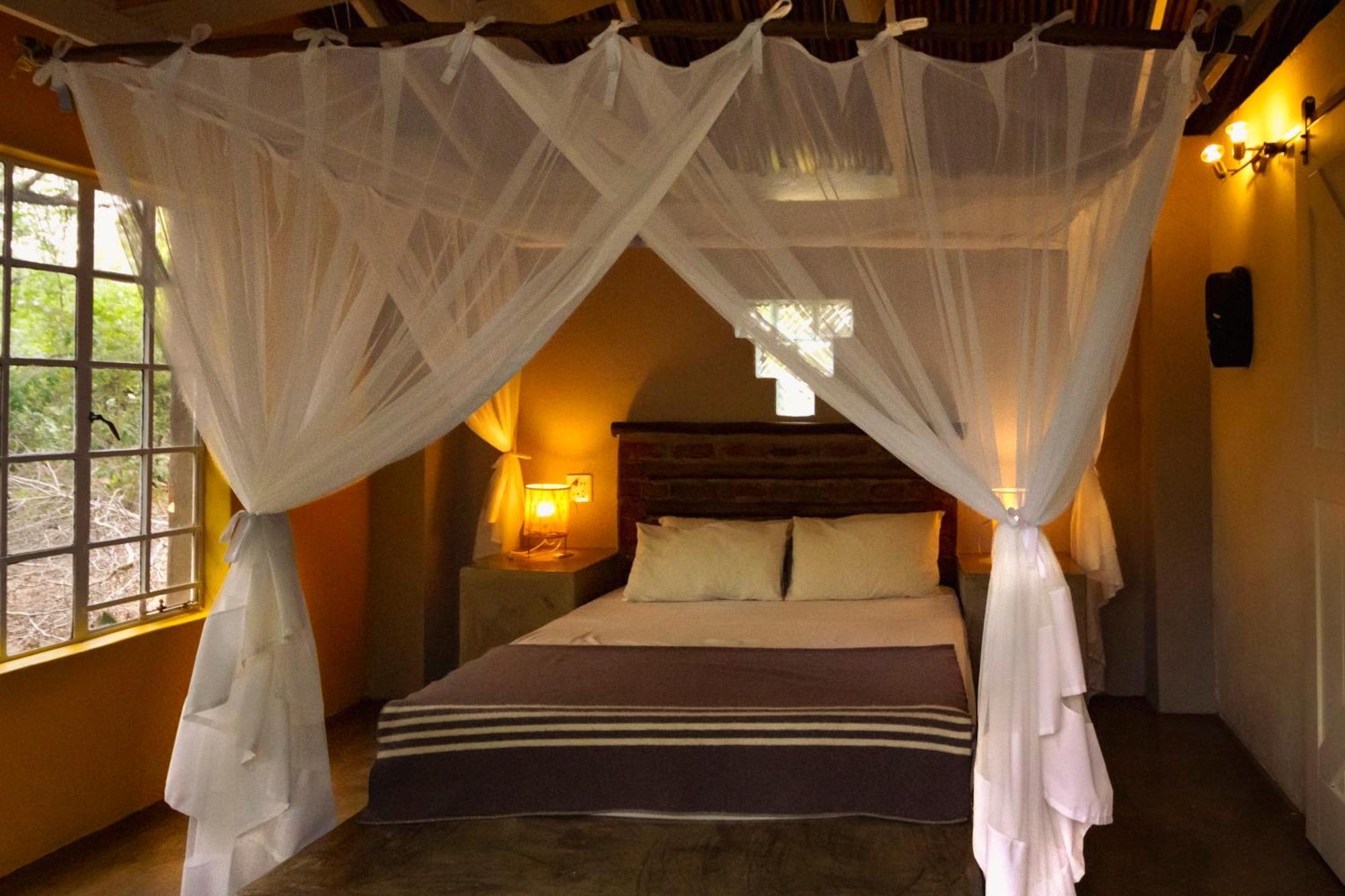 Kruger Park Hostel Marloth Park Exteriör bild