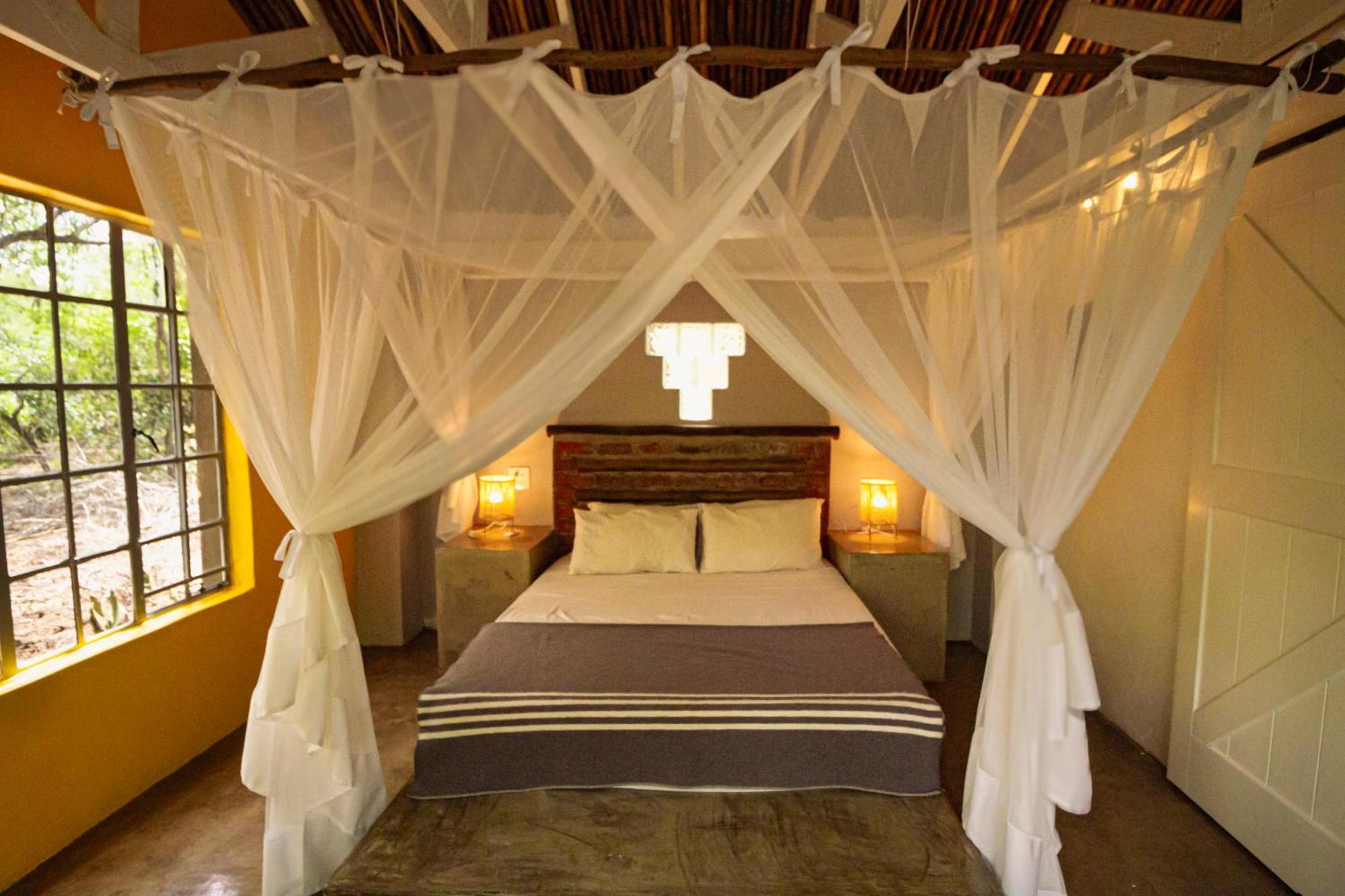 Kruger Park Hostel Marloth Park Exteriör bild